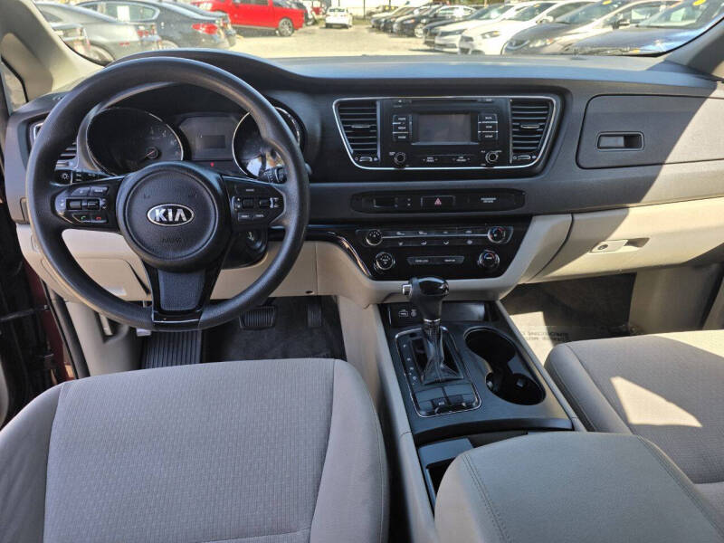 2017 Kia Sedona LX