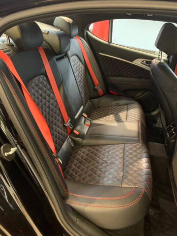 2022 Genesis G70