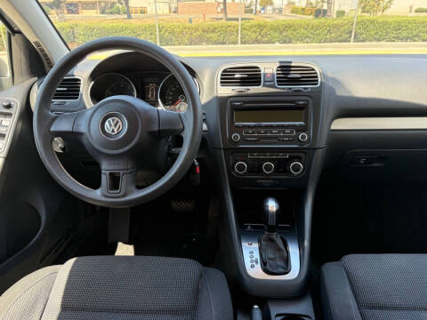 2013 Volkswagen Golf 2.5L PZEV