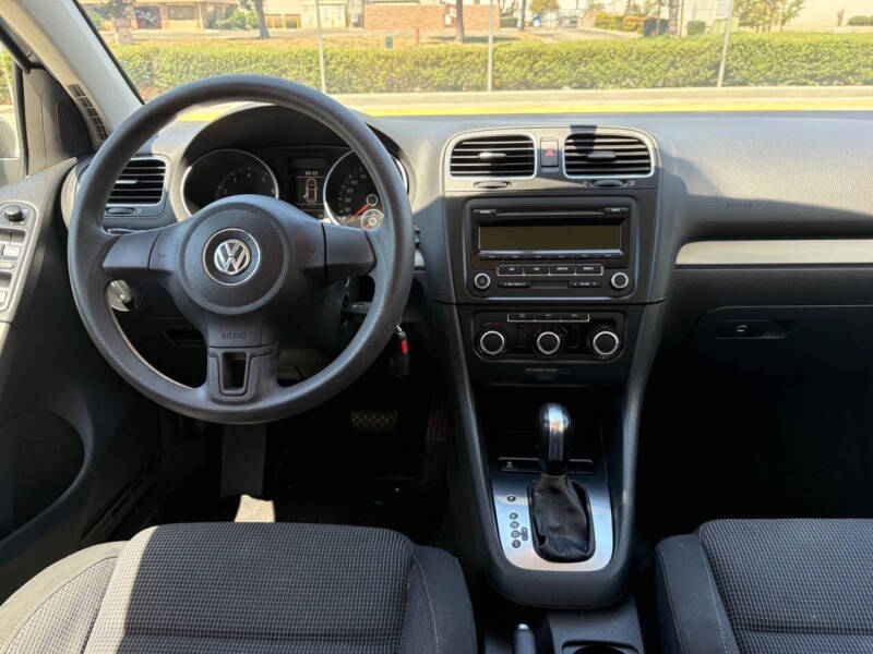 2013 Volkswagen Golf 2.5L PZEV
