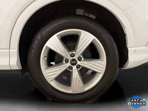 2024 Audi Q4 e-tron quattro Premium Plus 50