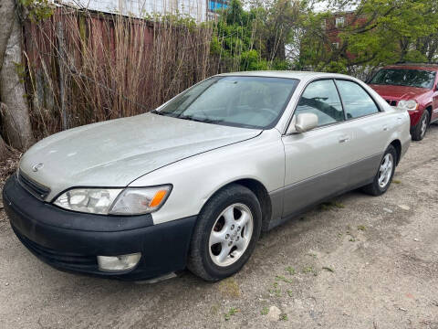 1997 Lexus ES 300 for sale at Autos Under 5000 + JR Transporting in Island Park NY