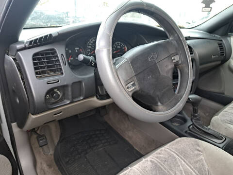 2004 Chevrolet Monte Carlo LS