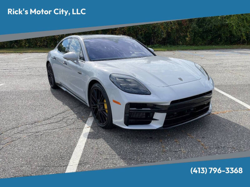 2025 Porsche Panamera Turbo S E-Hybrid's photo