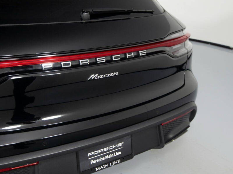 2025 Porsche Macan