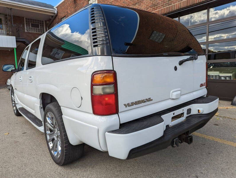 2003 GMC Yukon XL Denali