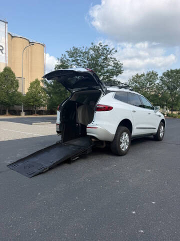 2020 Buick Enclave Essence