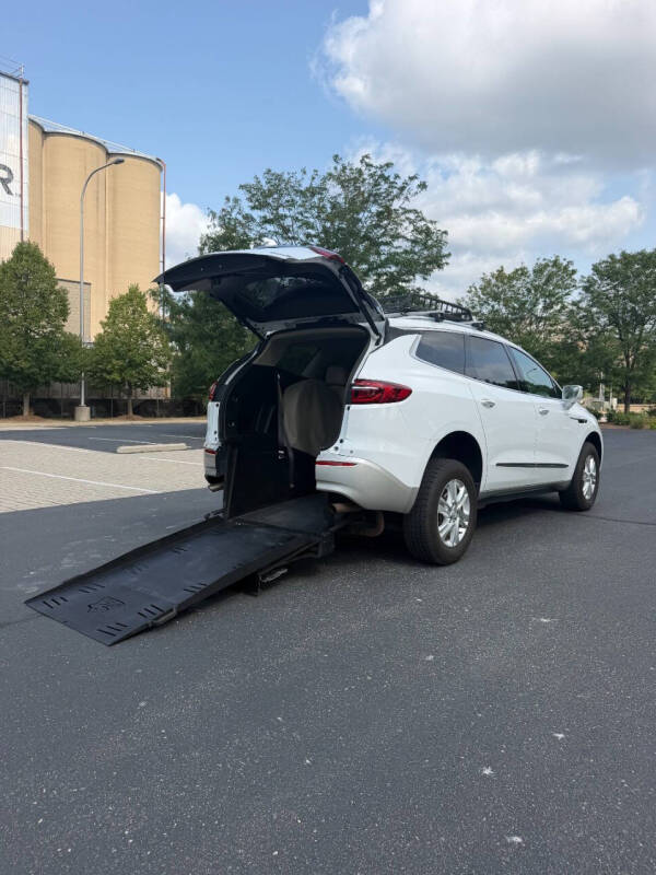2020 Buick Enclave Essence