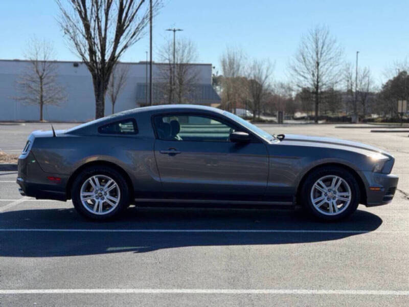 2014 Ford Mustang V6