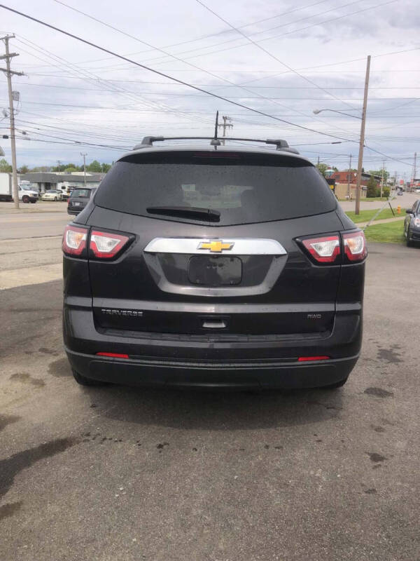 2017 Chevrolet Traverse LS