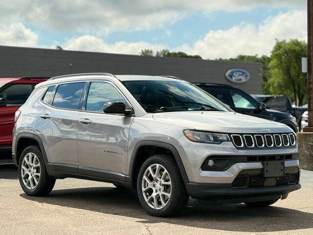 2023 Jeep Compass Latitude Lux