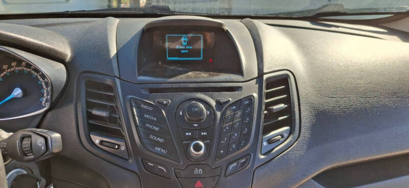 2015 Ford Fiesta SE