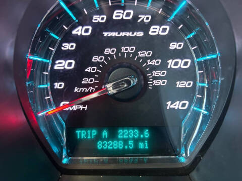 2011 Ford Taurus SE