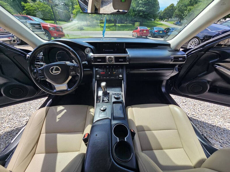 2017 Lexus IS 200t