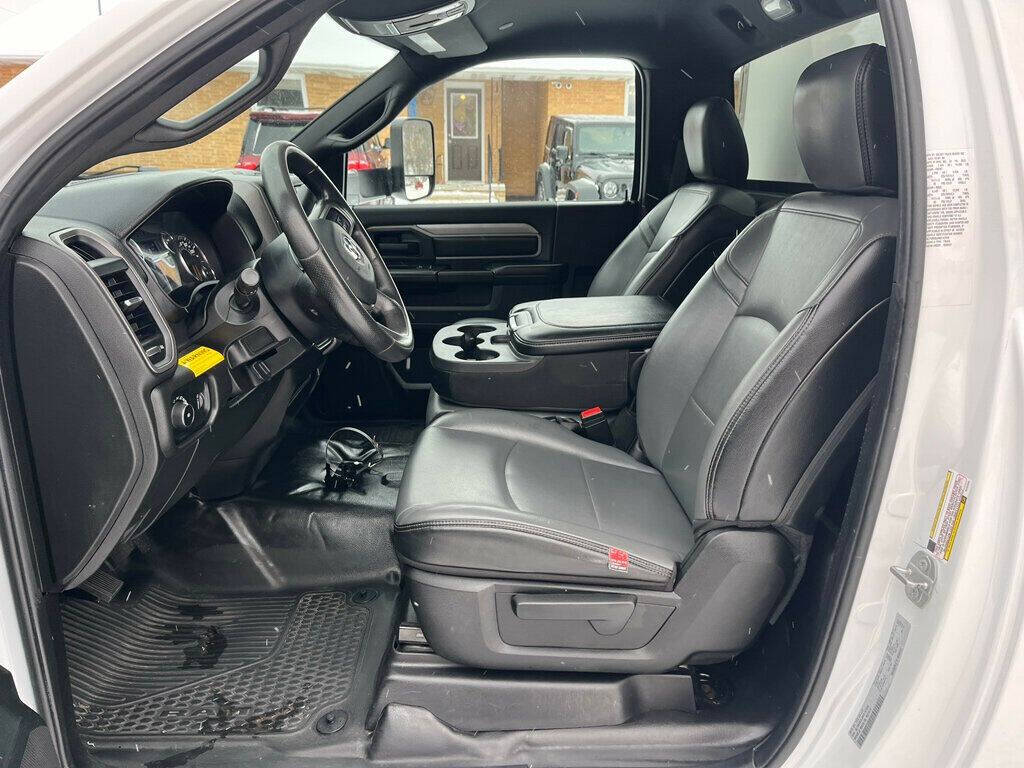 2022 RAM 4500 33