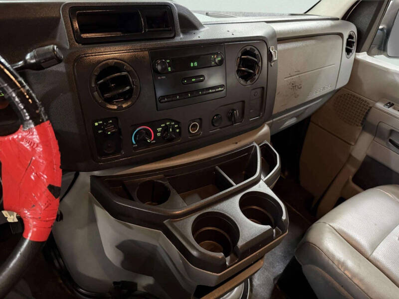 2010 Ford E-Series E-350 SD