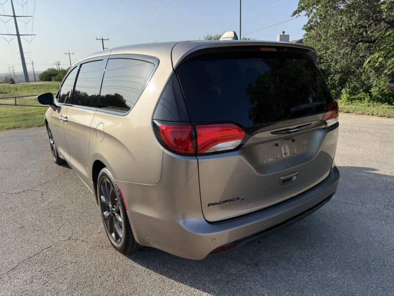 2018 Chrysler Pacifica Touring Plus