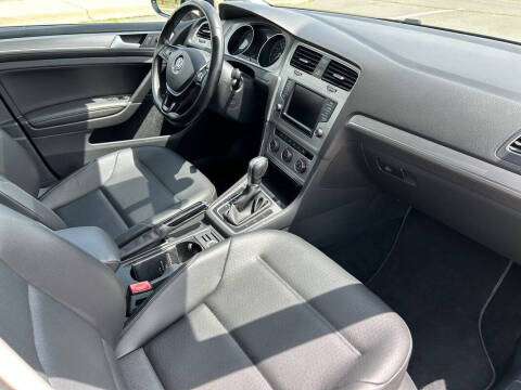 2016 Volkswagen Golf