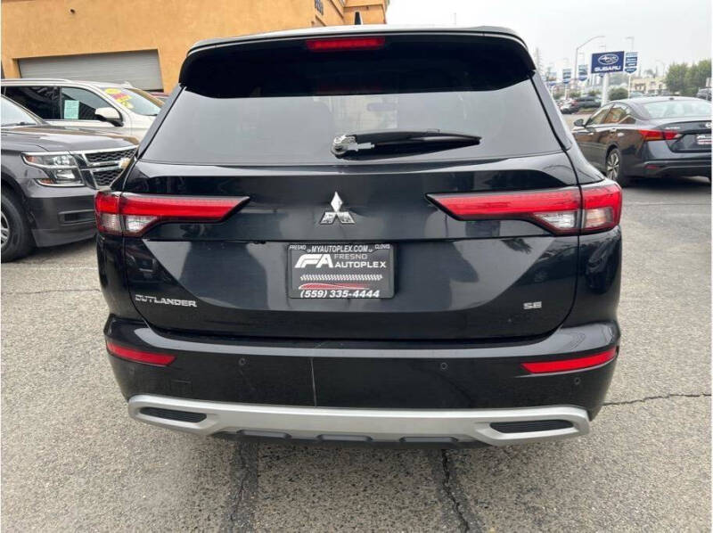 2024 Mitsubishi Outlander SE