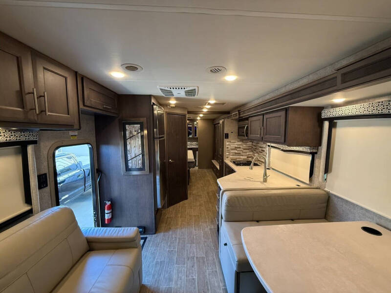 2021 Thor Motor Coach Omni