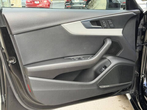 2017 Audi A4 2.0T quattro Premium Plus