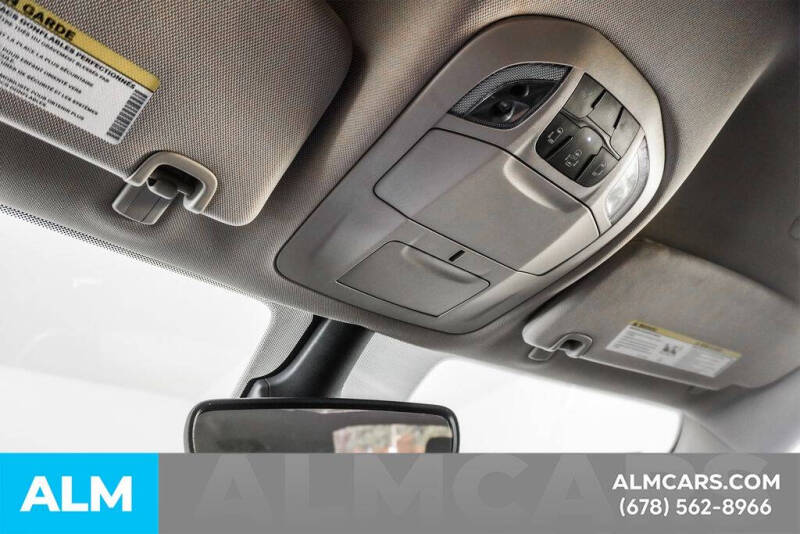 2024 Chrysler Pacifica Plug-In Hybrid Select