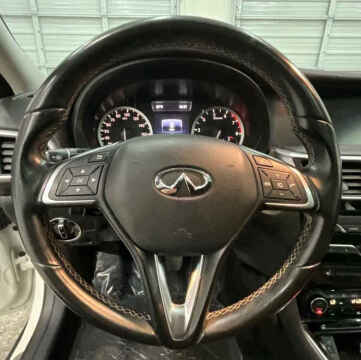 2018 Infiniti QX30 Premium