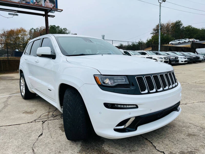 2015 Jeep Grand Cherokee SRT photo 12