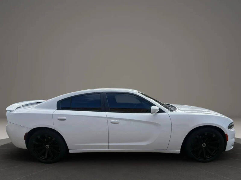 2015 Dodge Charger SE