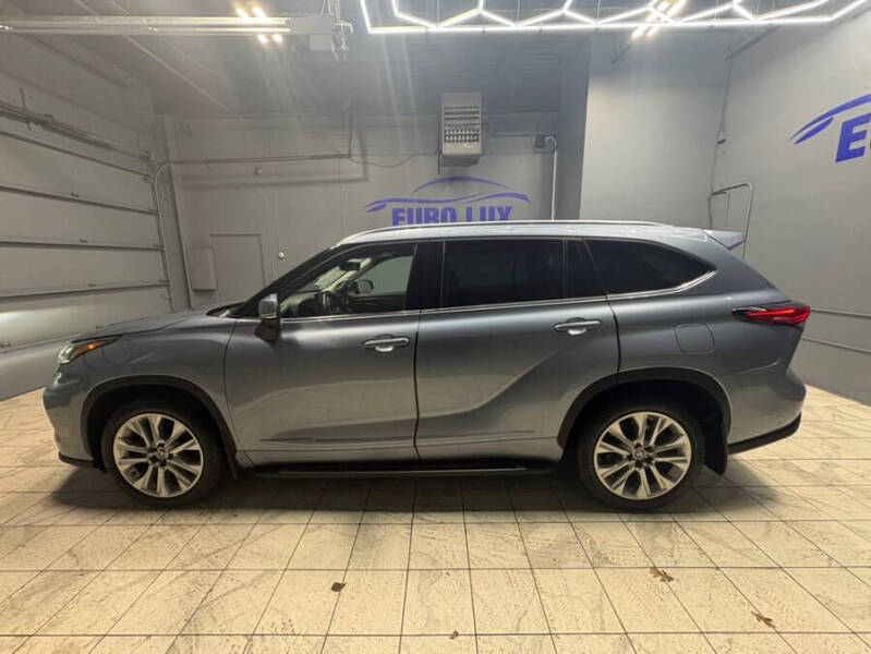 2022 Toyota Highlander Limited