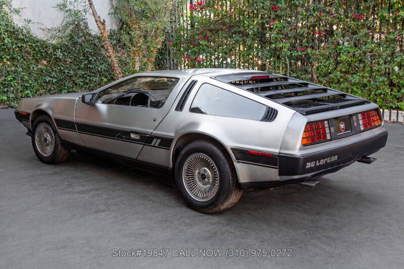 1982 DeLorean DMC-12