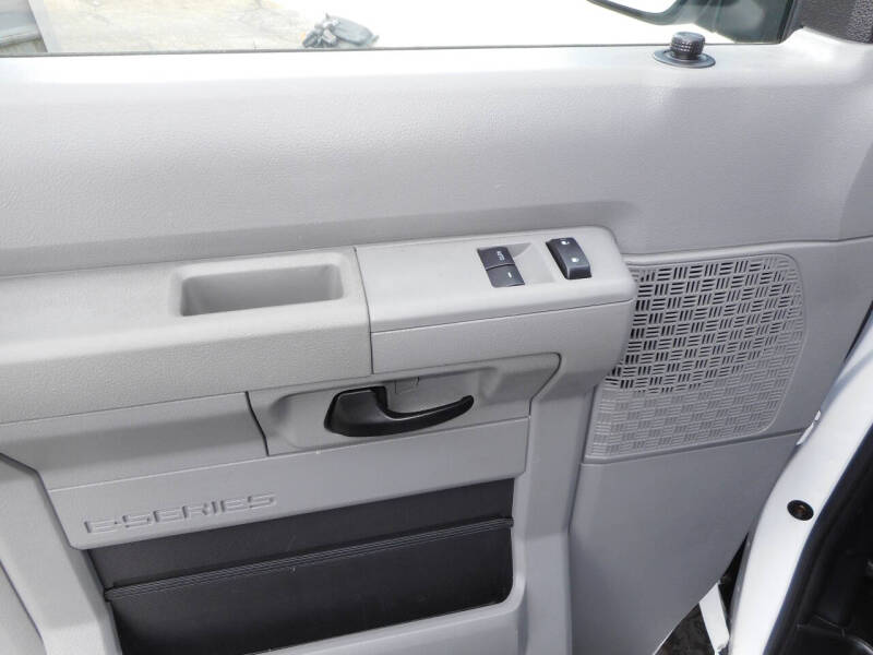 2012 Ford E-Series E-350 SD