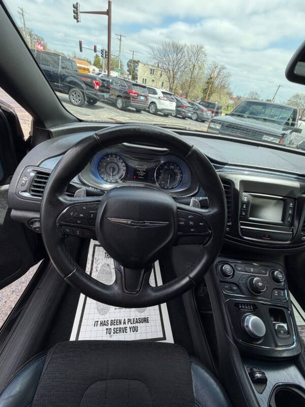 2015 Chrysler 200 S