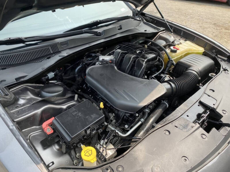 2017 Dodge Charger SE