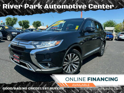 2019 Mitsubishi Outlander for sale at River Park Automotive Center in Fresno CA