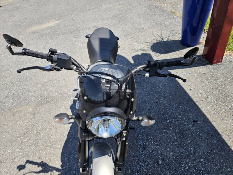 2017 Ducati Scrambler Silver Ice Ed
