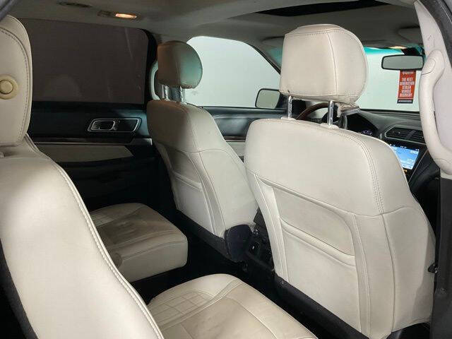 2017 Ford Explorer Platinum