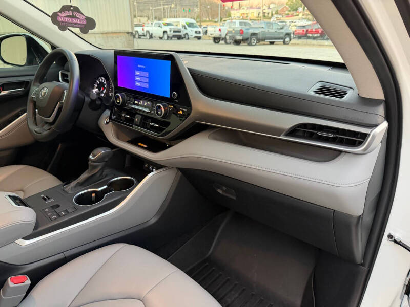 2024 Toyota Highlander