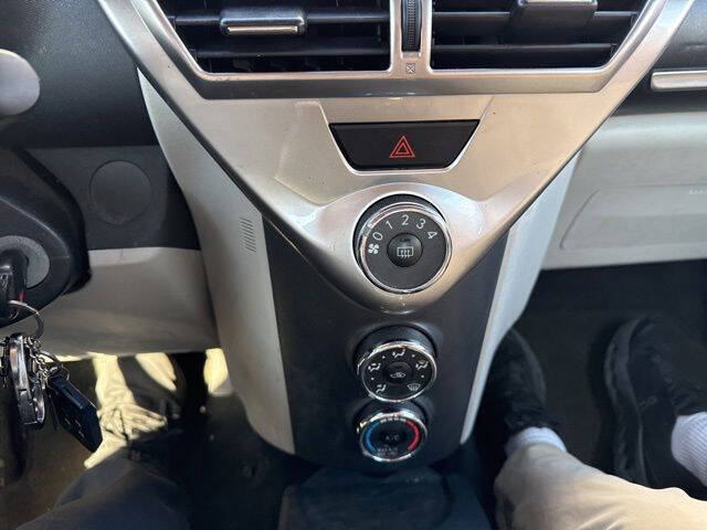 2014 Scion iQ