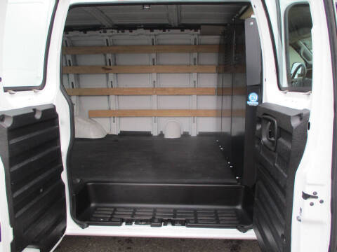 2022 GMC Savana 2500