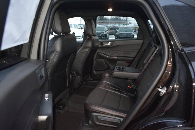 2026 Ford Escape ST-Line Select