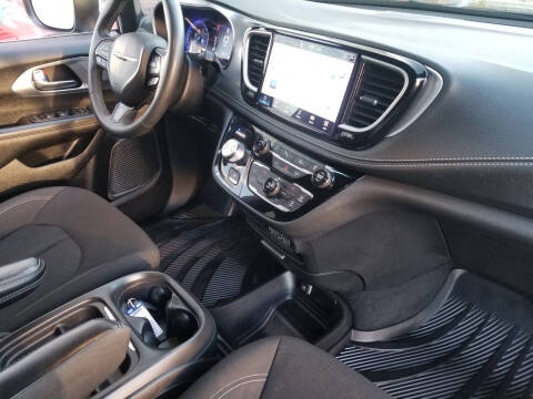 2023 Chrysler Pacifica Touring