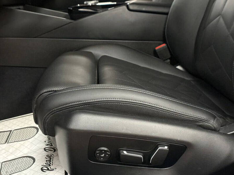 2025 BMW 5 Series 530i xDrive