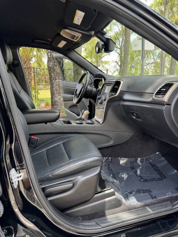 2017 Jeep Grand Cherokee Laredo