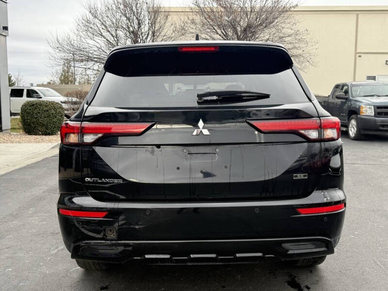 2024 Mitsubishi Outlander SE