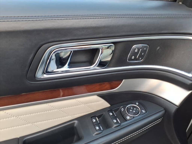 2019 Ford Explorer Platinum