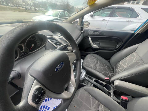 2012 Ford Fiesta SE