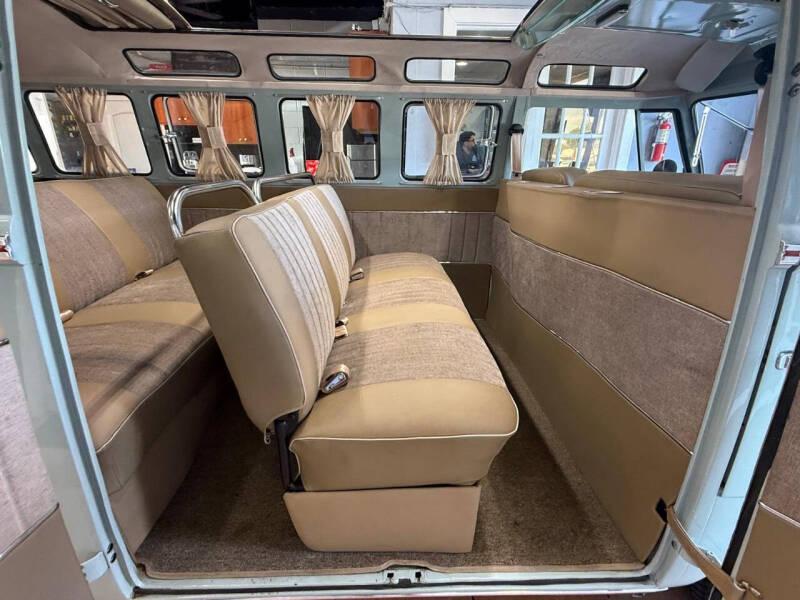 1972 Volkswagen Bus