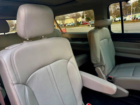 2023 Jeep Wagoneer L Series III