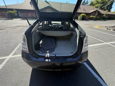 2010 Toyota Prius III